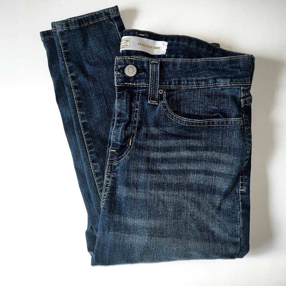 SIGNATURE LEVI’S | GOLD | DISTRESSED | MIDRISE | SUPER SKINNY